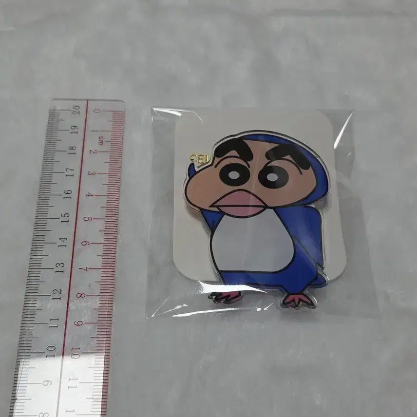[BUNJANG] Crayon Shin-chan Penguin Acrylic Grip Tok / 짱구 펭귄 옷 아크릴 그립톡