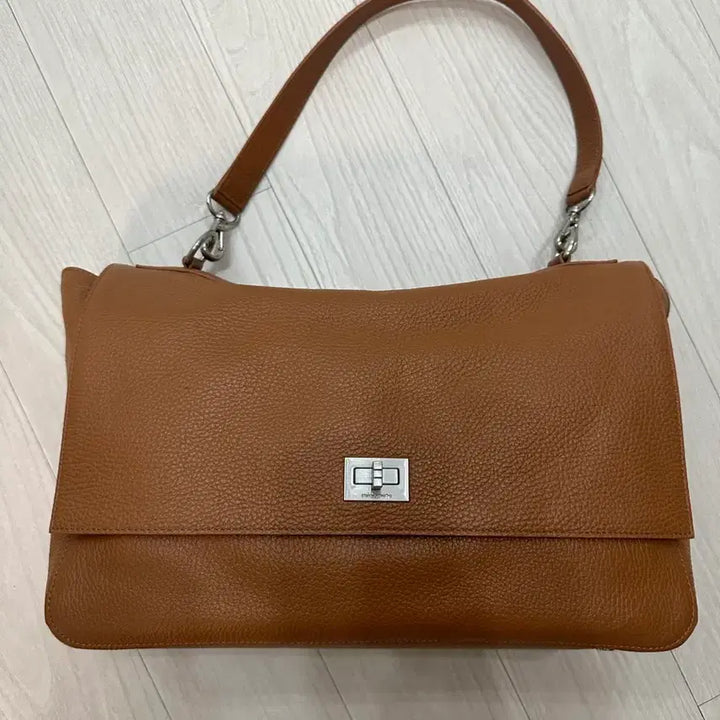 [BUNJANG] Pretti Bag Large Shoulder Bag / 프레티백 라지 카멜컬러 판매해요