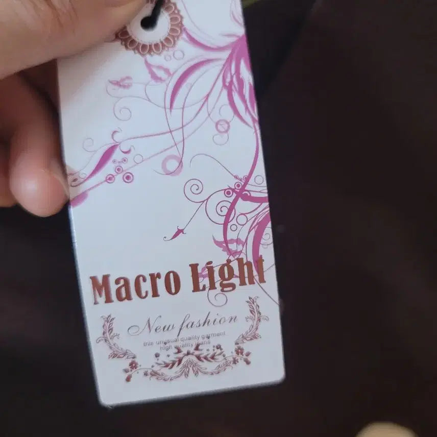 [BUNJANG] Macro Light Brown V-Neck Knit Sweater / Macro Light 브라운 브이넥 니트 (새상품)