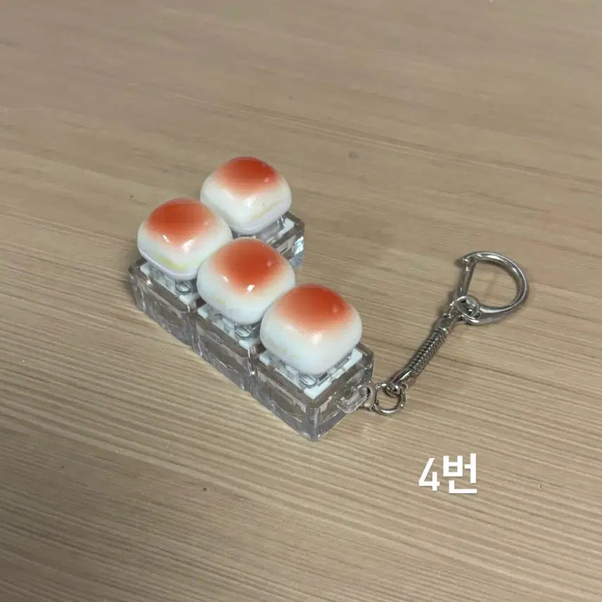 [BUNJANG] Clicker Keycap Keyring Toasted Bread Clicker / 클리커 키캡키링 구운식빵 딸깍이