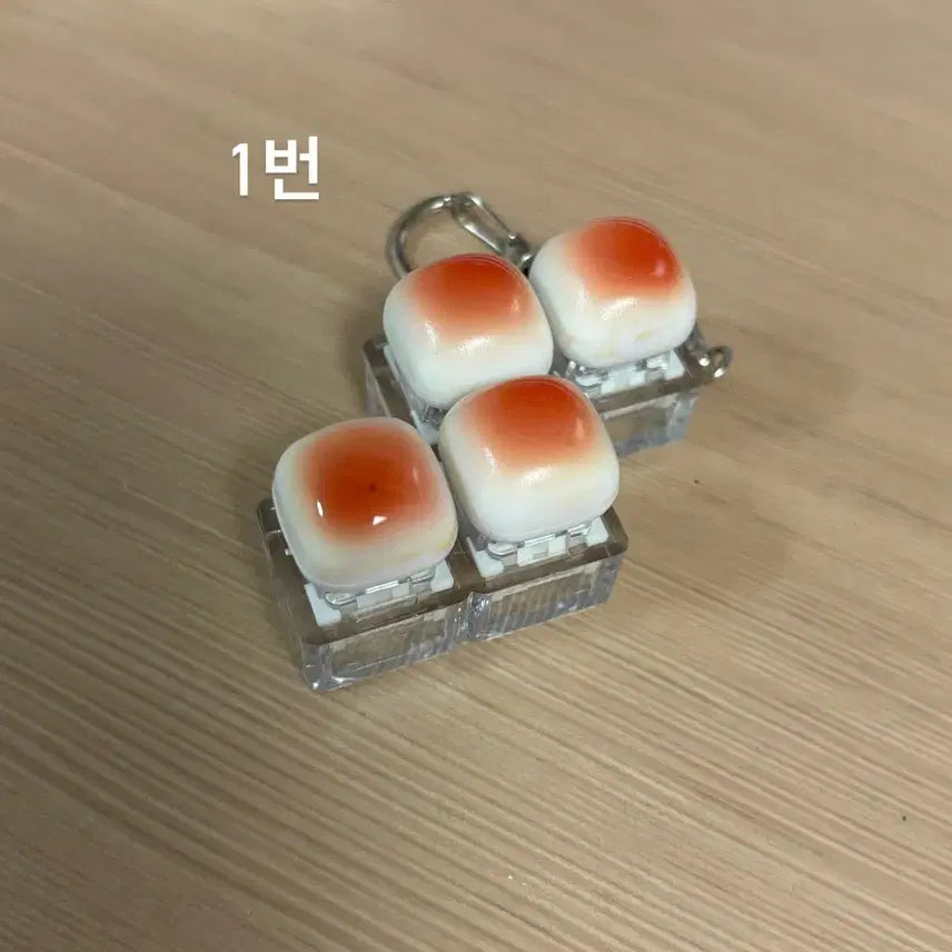 [BUNJANG] Clicker Keycap Keyring Toasted Bread Clicker / 클리커 키캡키링 구운식빵 딸깍이