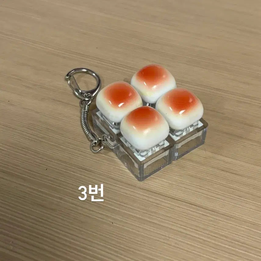 [BUNJANG] Clicker Keycap Keyring Toasted Bread Clicker / 클리커 키캡키링 구운식빵 딸깍이
