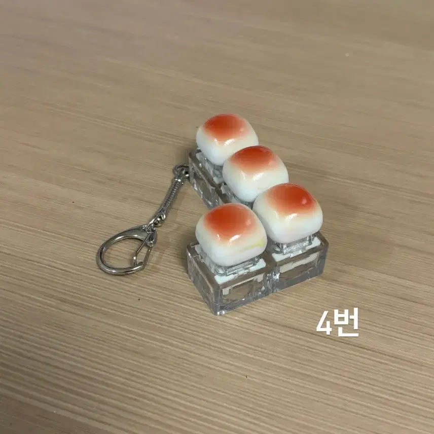 [BUNJANG] Clicker Keycap Keyring Toasted Bread Clicker / 클리커 키캡키링 구운식빵 딸깍이