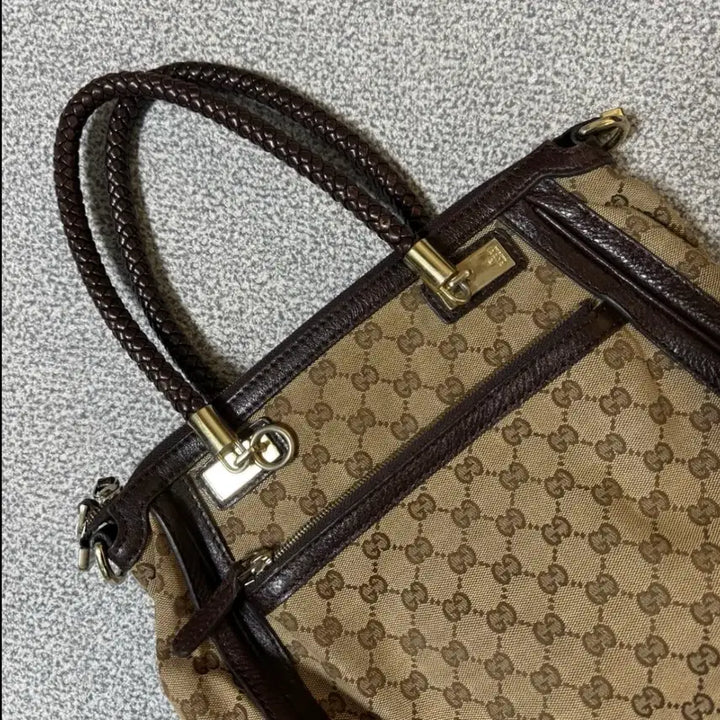 [SOLD OUT] 구찌 Gucci GG 토트백