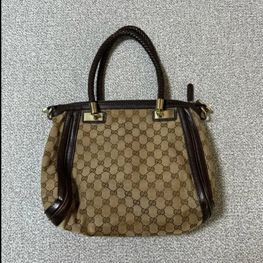 [SOLD OUT] 구찌 Gucci GG 토트백