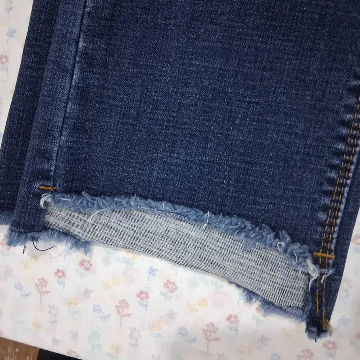 [BUNJANG] Denim Bootcut Jeans (Size 26-27) / 데님 부츠컷 청바지(26~27)