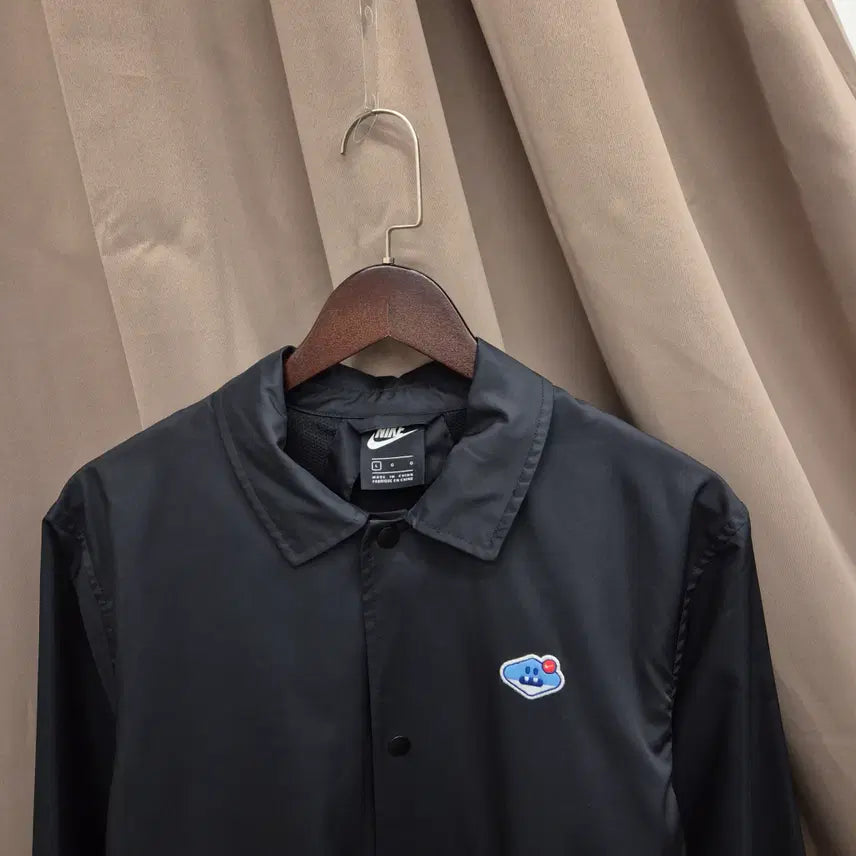 [SOLD OUT] 나이키 에어모지 우븐 코치 자켓 100