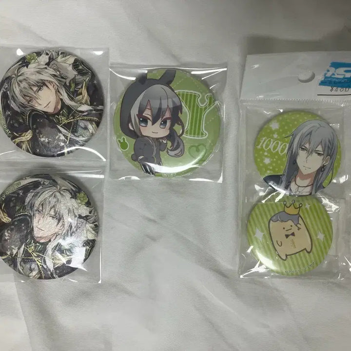 [BUNJANG] Idolish7 Re:vale Yuki Bundle Set Can Badge &amp; Keyring / 아이나나 아이돌리쉬 세븐 리바레 유키 캔뱃지 코록토 키링 일괄판매