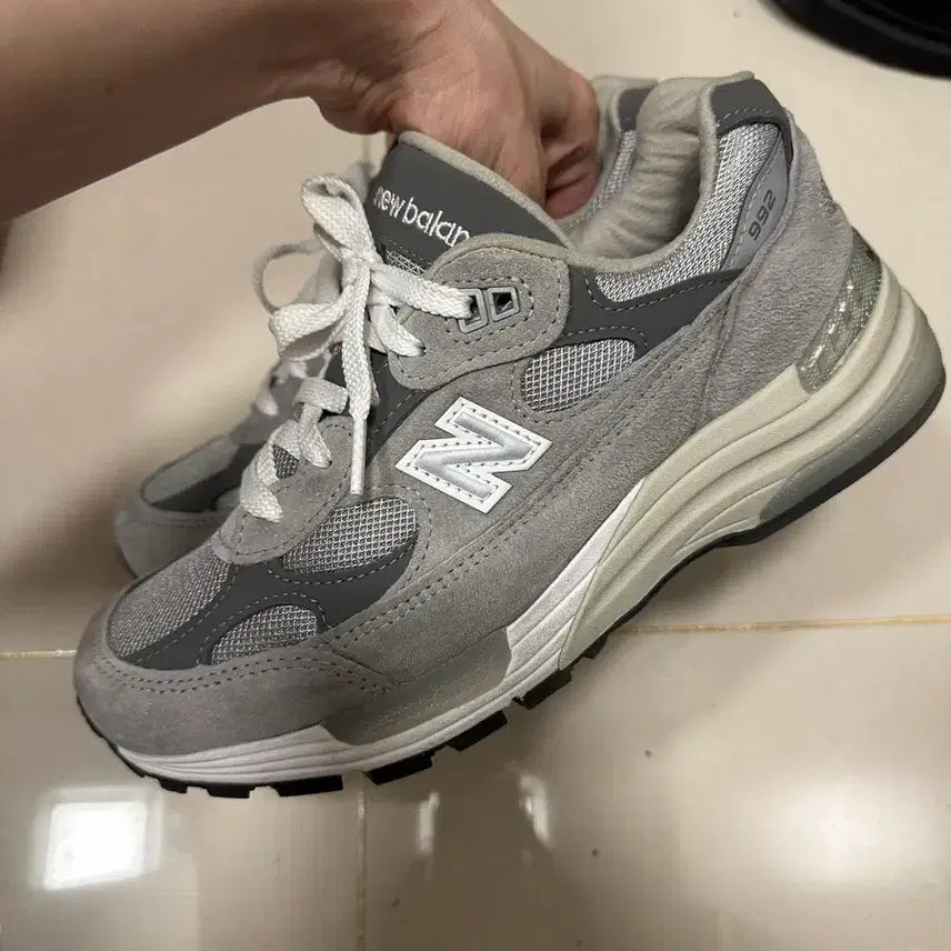 [BUNJANG] New Balance 992 Gray Sneakers / 뉴발란스 992 그레이 스니커즈