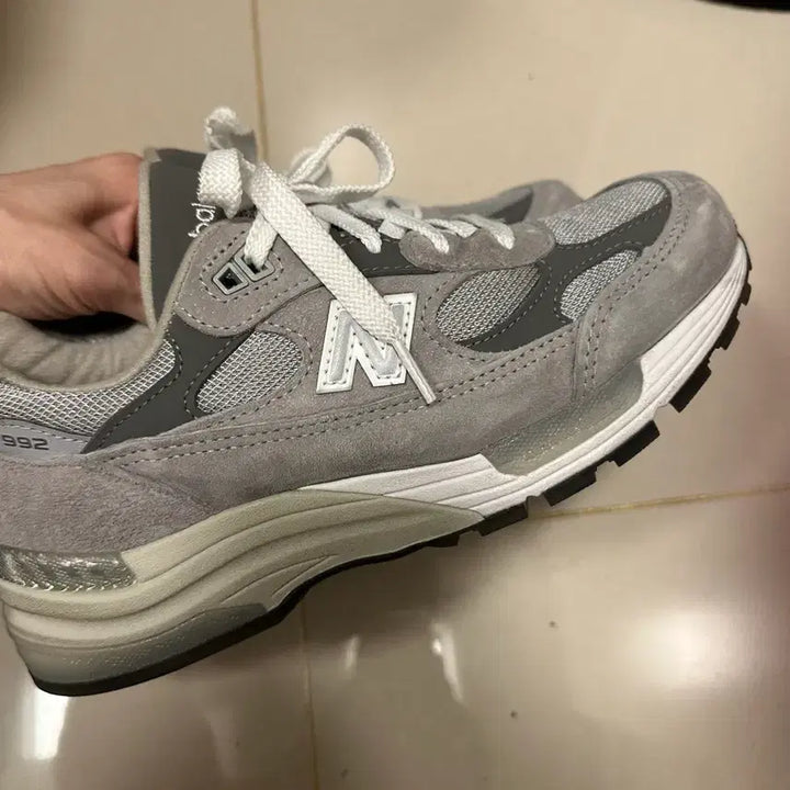 [BUNJANG] New Balance 992 Gray Sneakers / 뉴발란스 992 그레이 스니커즈