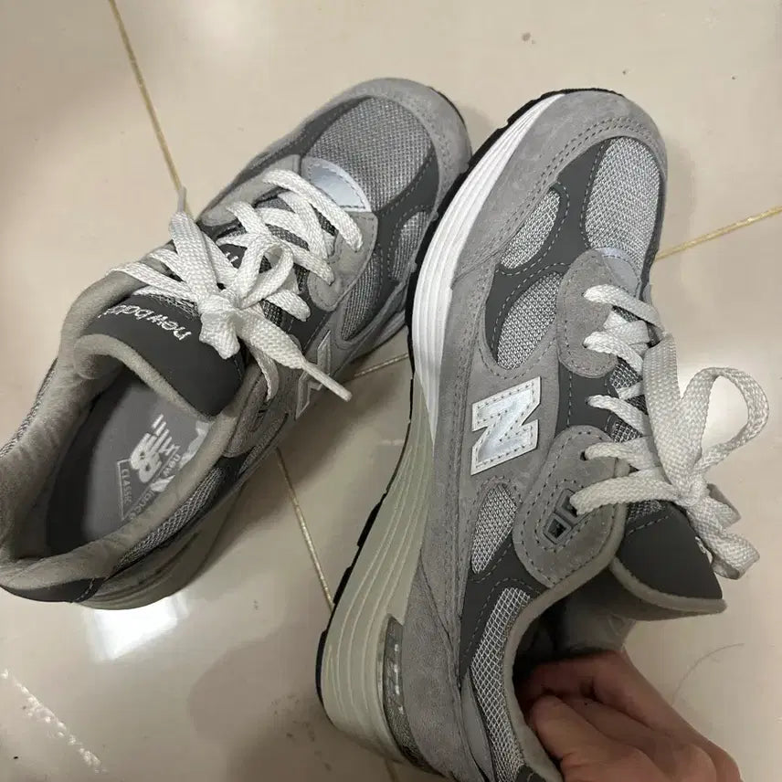 [BUNJANG] New Balance 992 Gray Sneakers / 뉴발란스 992 그레이 스니커즈