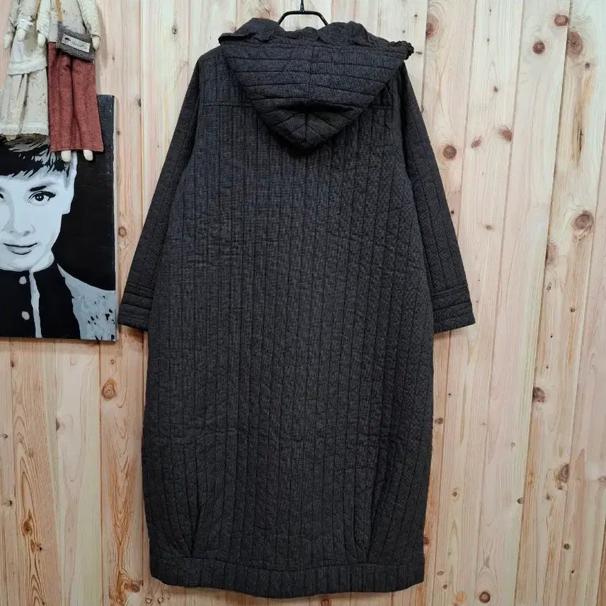 [BUNJANG] Embroidered Quilted Hooded Dress / 자수 누빔 후드 원피스