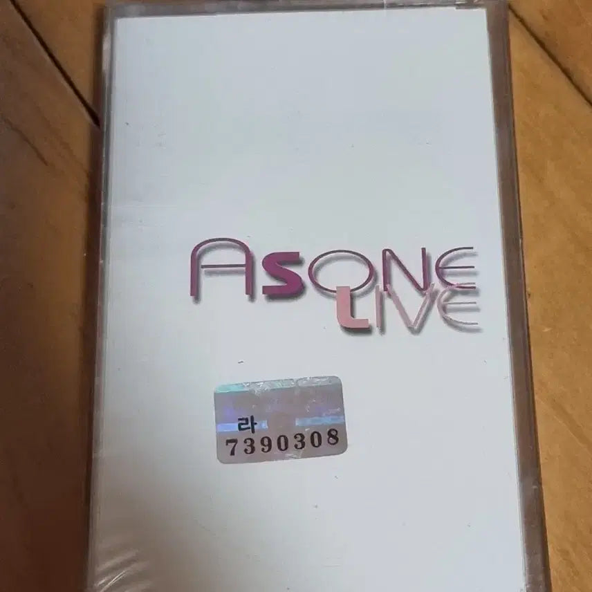 [BUNJANG] As One Live Unsealed Cassette Tape / 애즈원 라이브 미개봉 카세트 테이프 판매합니다 (케이스 실금)