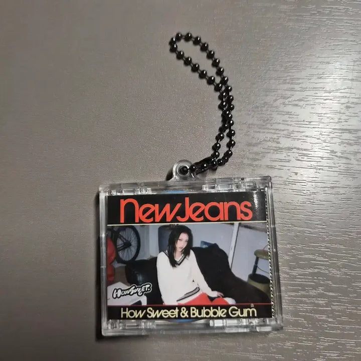 [BUNJANG] NewJeans Haerin CD Keyring / 뉴진스 해린 CD 키링