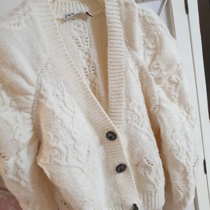 [BUNJANG] ZARA Knit Cardigan (55-66) / 자라 니트 스웨터 가디건/55-66