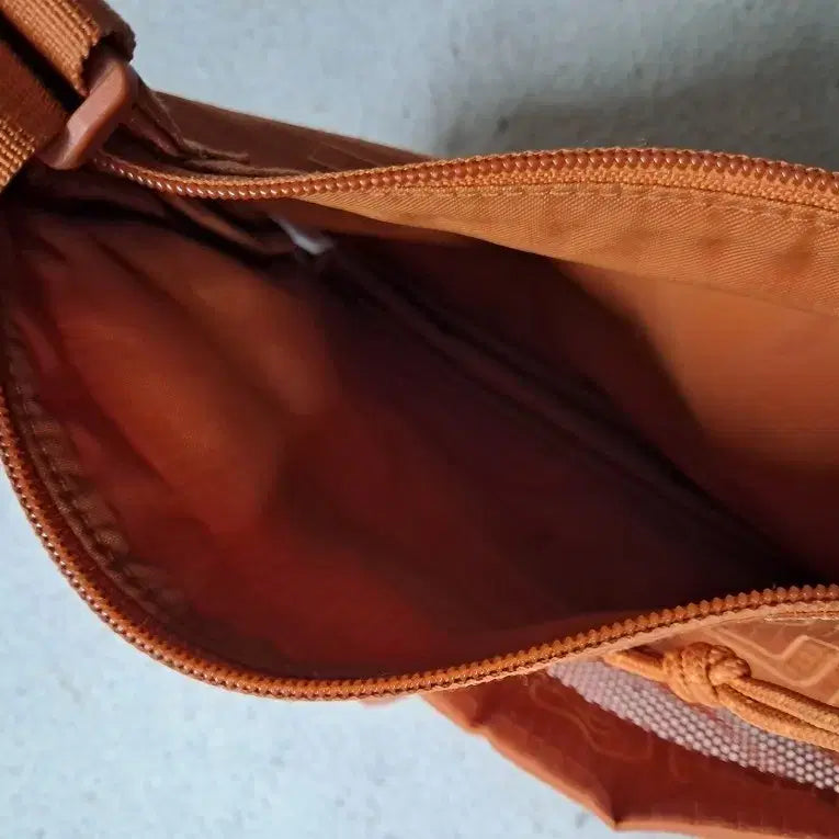[BUNJANG] Supreme Orange Sacoche Crossbody Bag / 슈프림 오렌지 사코슈백 크로스백