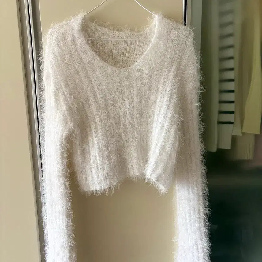 [BUNJANG] White Angora Crop Knit Sweater / 화이트 앙고라 크롭 니트