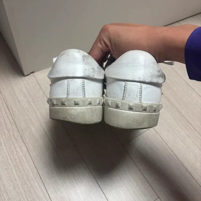 [BUNJANG] Valentino Rockstud Sneakers - Size 41 / 발렌티노 락스터드 스니커즈 41