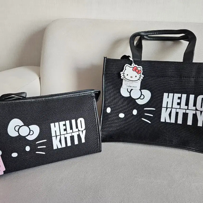 [SOLD OUT] 헬로키티 블랙 도트백 파우치 세트
