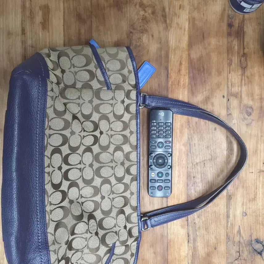 [BUNJANG] Coach Signature Shoulder Bag - Navy / 코치 시그니처 숄더백 네이비
