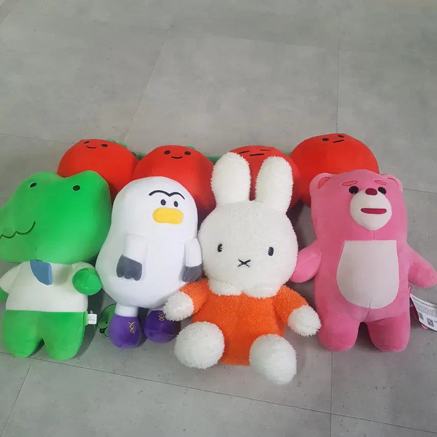 [BUNJANG] 055 Tomato Doll Mascot Figure / 인형 055 방울 토마토  인형 캐릭터 장난감 피규어 마스코트