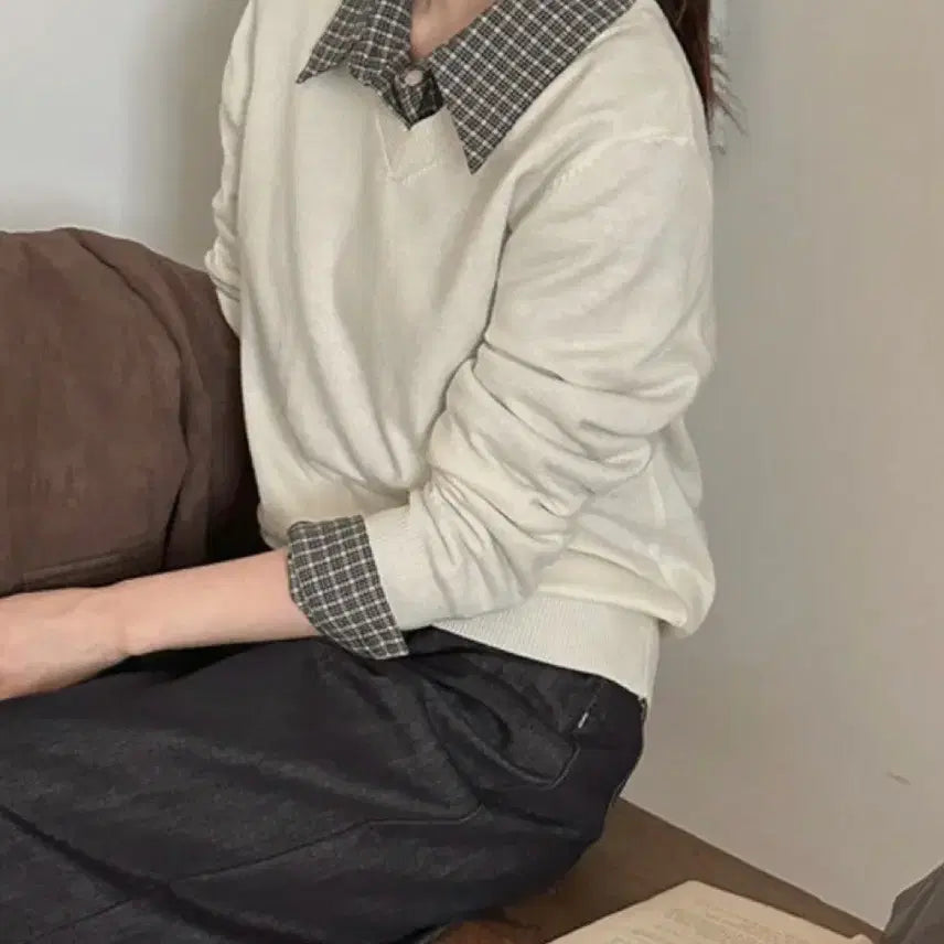 [BUNJANG] Lilly &amp; Co V-Neck Wool Knit Cream Sweater / 새상품 66-77 리리앤코 브이넥 울 니트 크림색상 봄니트 에이블리니트