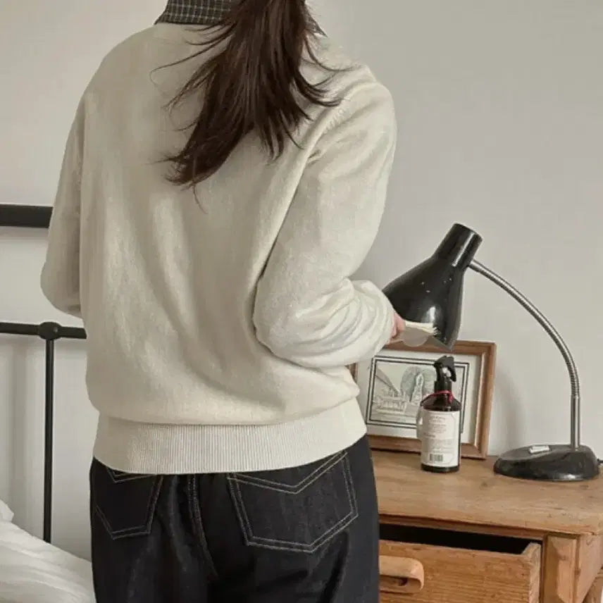 [BUNJANG] Lilly &amp; Co V-Neck Wool Knit Cream Sweater / 새상품 66-77 리리앤코 브이넥 울 니트 크림색상 봄니트 에이블리니트
