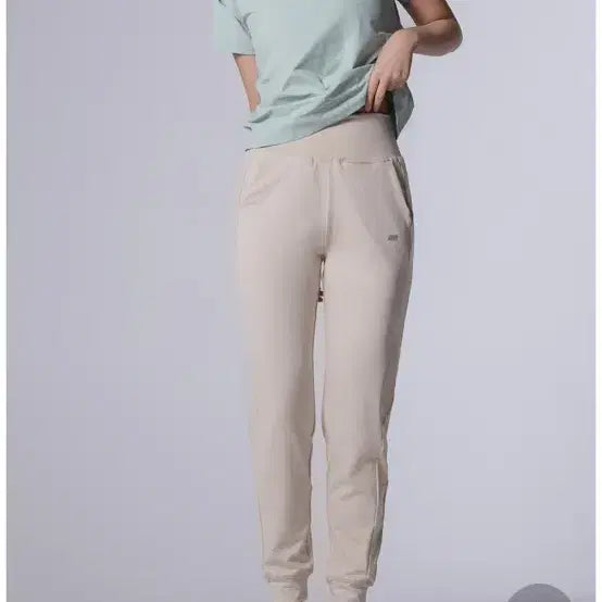 [BUNJANG] STL Hello Mellow Jogger Pants / stl 조거팬츠 헬로우멜로우s 기본기장