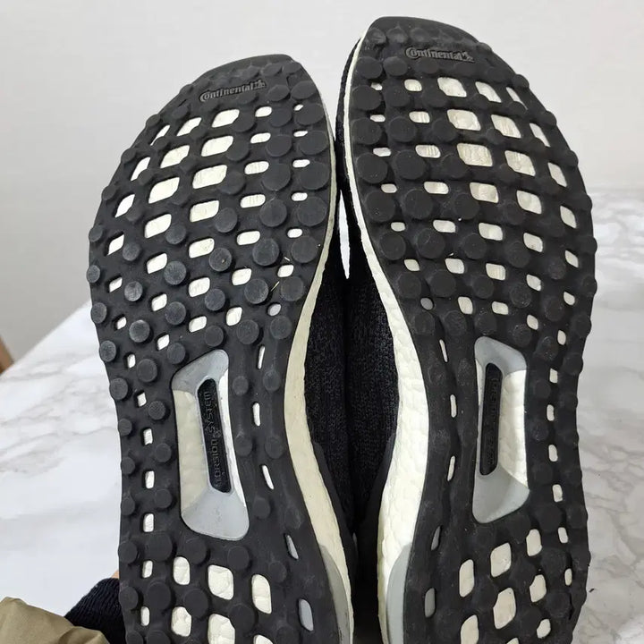 [SOLD OUT] 아디다스 울트라부스트 남성 운동화 275 (신1363)