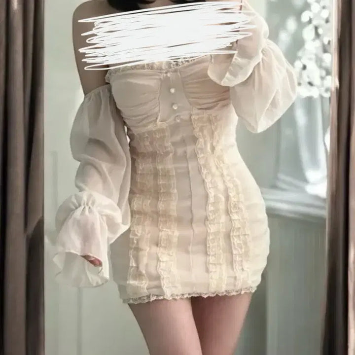 [BUNJANG] Avely Lace Ruffle Off-Shoulder Mini Dress / 에이블리 레이스 셔링 오프숄더 미니 원피스