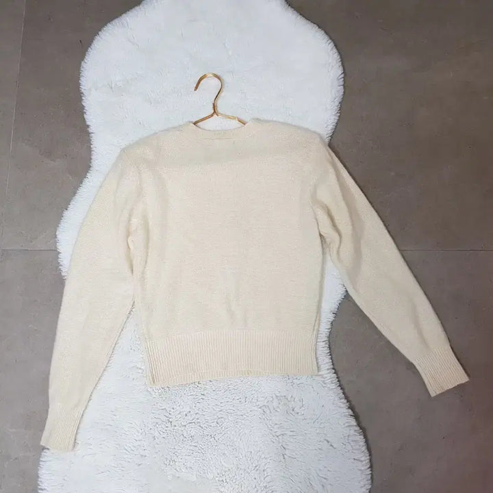 [BUNJANG] Ivory Floral Embroidered Knit Sweater / 일본 아이보리 플라워 자수 니트.울.앙고라.꽃.55~66