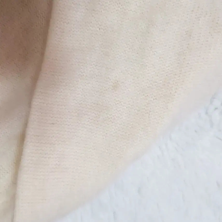 [BUNJANG] Ivory Floral Embroidered Knit Sweater / 일본 아이보리 플라워 자수 니트.울.앙고라.꽃.55~66
