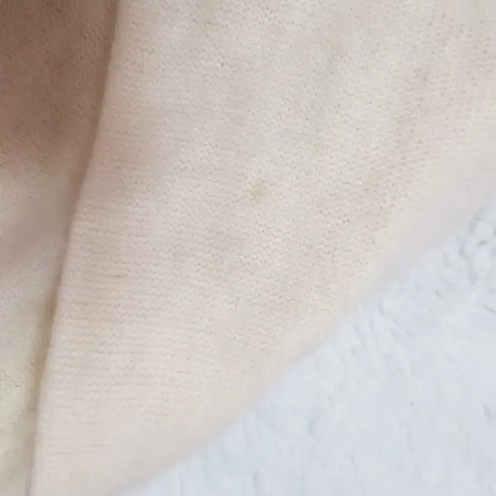 [BUNJANG] Ivory Floral Embroidered Knit Sweater / 일본 아이보리 플라워 자수 니트.울.앙고라.꽃.55~66