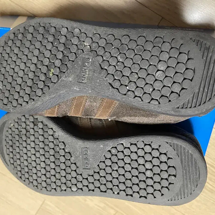 [BUNJANG] Adidas Tobacco Dark Brown Sneakers / 아디다스 토바코 다크 브라운