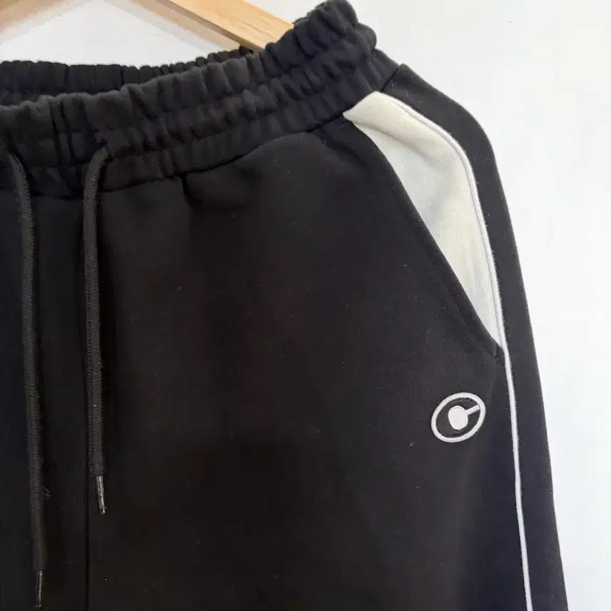 [BUNJANG] Code:Graphy Training Pants / 코드그라피 트레이닝팬츠