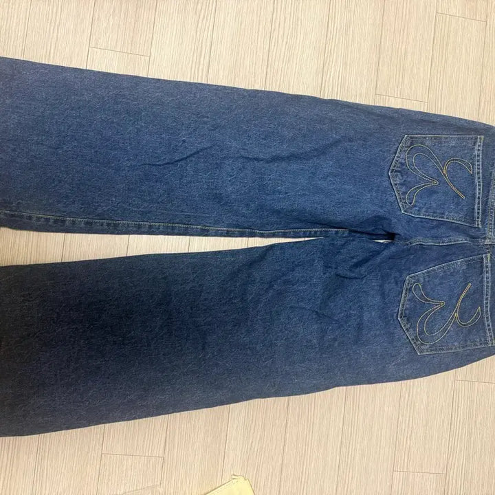 [SOLD OUT] 글로니 해나진 한나진 미드블루 HANNAH JEANS (MID BLUE)