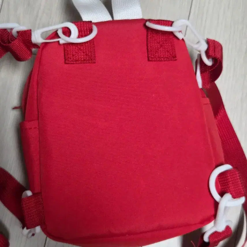 [BUNJANG] Sanrio Hello Kitty Retro Mini Backpack / 헬로키티 미니 백팩 판매 (산리오 레트로 키티 가방)