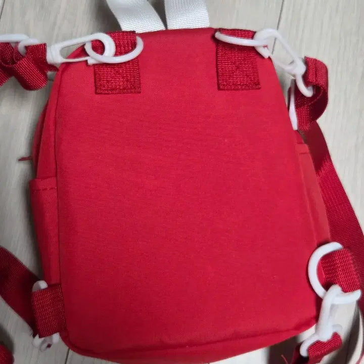 [BUNJANG] Sanrio Hello Kitty Retro Mini Backpack / 헬로키티 미니 백팩 판매 (산리오 레트로 키티 가방)