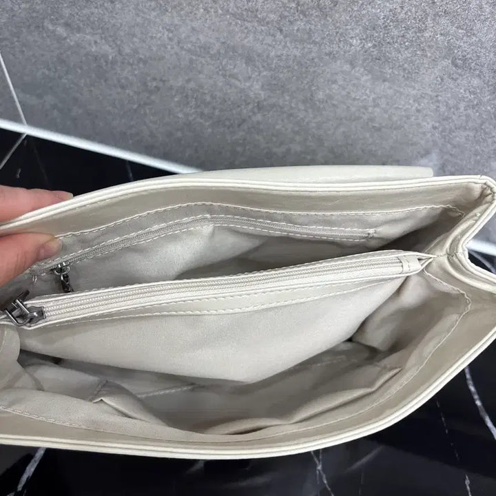 [BUNJANG] 8 Seconds Chain Shoulder Bag / 에잇세컨즈 체인숄더백