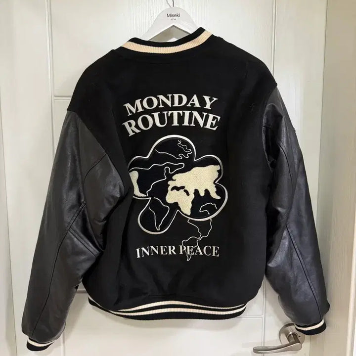 [BUNJANG] Physical Education Department Monday Routine Varsity Jacket - Black (M) / 피지컬 에듀케이션 디파트먼트 먼데이 루틴 바시티 블랙 자켓 m사이즈