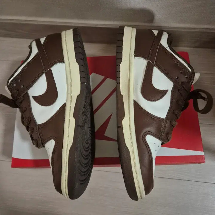 [BUNJANG] Nike Dunk Low Brown Sneakers / 나이키 덩크 로우 브라운 225