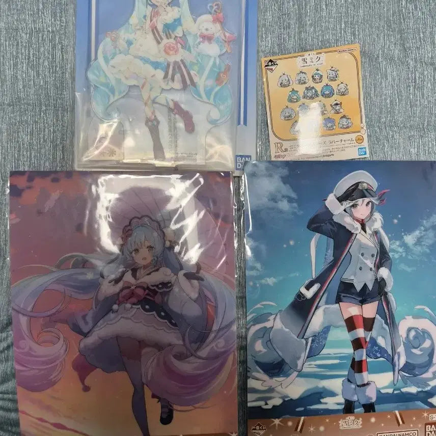[BUNJANG] Bandai Snow Miku Acrylic Stand &amp; Clear Poster Set / 하츠네미쿠 B상 아크릴 스탠드(클리어포스터/아크릴)