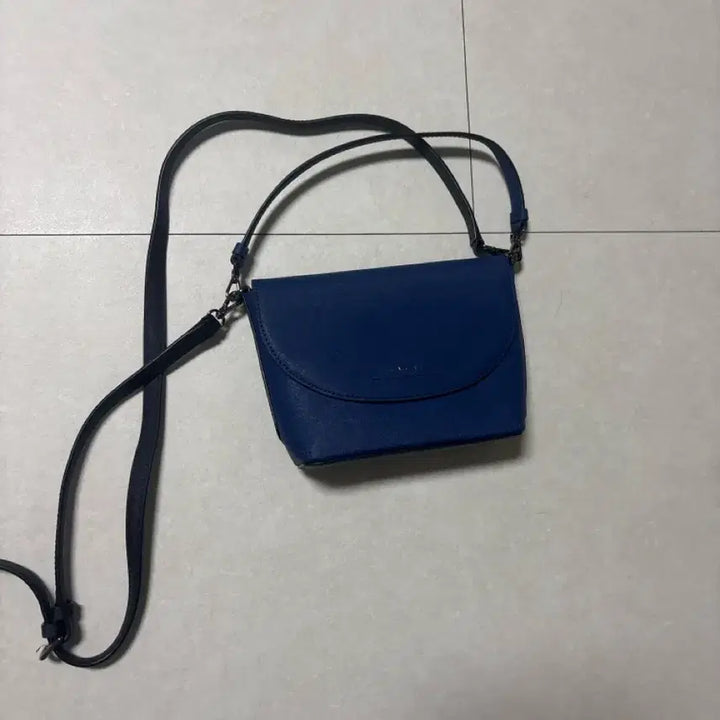 [BUNJANG] Lovecat Crossbody Saffiano Bag / 러브캣크로스백.사피아노