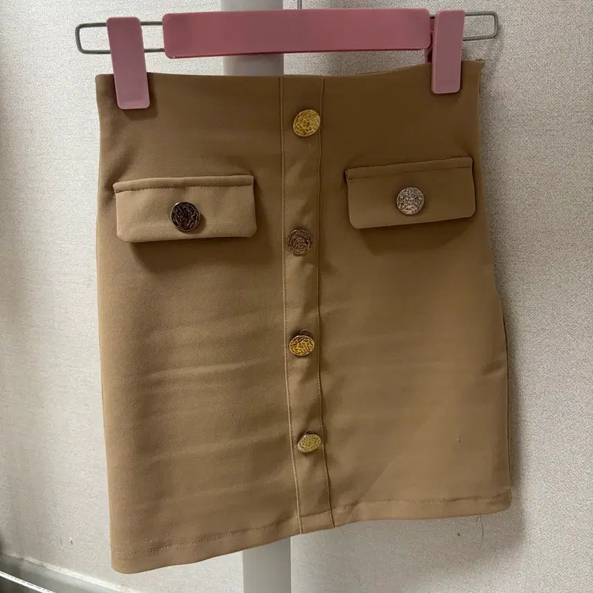 [BUNJANG] Gold Button Skirt Beige S / 금장 버튼 스커트 베이지 S