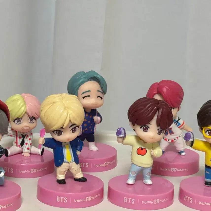 [BUNJANG] BTS x Baskin Robbins Block Pack Figure Set / 최저가) BTS 배스킨라빈스 콜라보 블록팩 피규어 세트