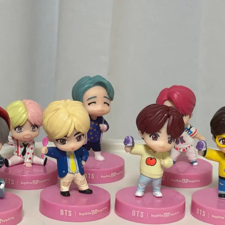 [BUNJANG] BTS x Baskin Robbins Block Pack Figure Set / 최저가) BTS 배스킨라빈스 콜라보 블록팩 피규어 세트