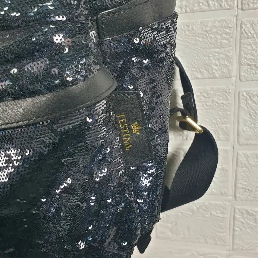 [BUNJANG] J.ESTINA Sequin Backpack / 제이에스티나 스팽글 백팩