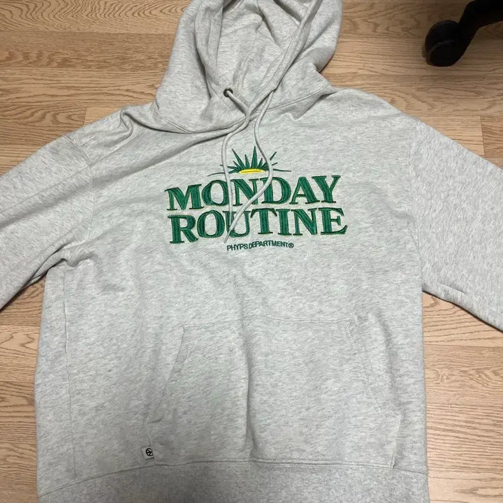 [BUNJANG] Physical Department Hoodie M / 피지컬 디파트먼트 후드티 M