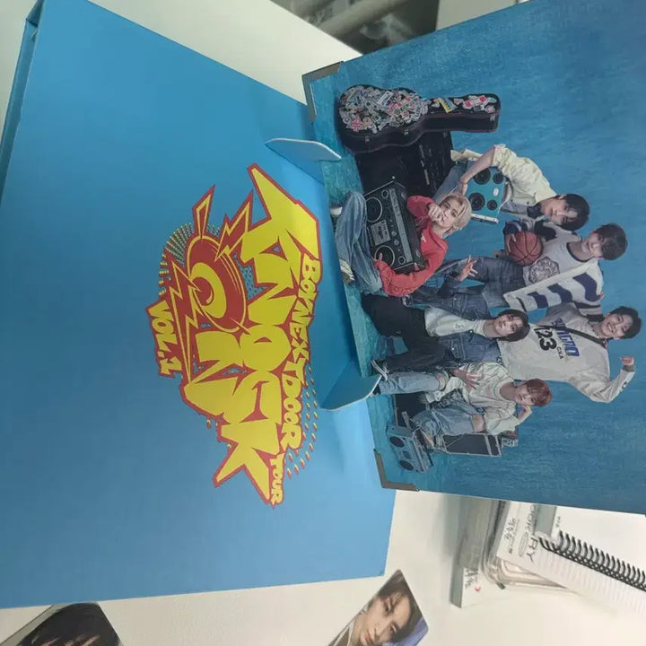 [BUNJANG] ZEROBASEONE Lee Han, Taesan, and Fanlight Photocard Bundle Set / 낙온 포카바인더+이한생일포카+응원봉포카+태산포카
