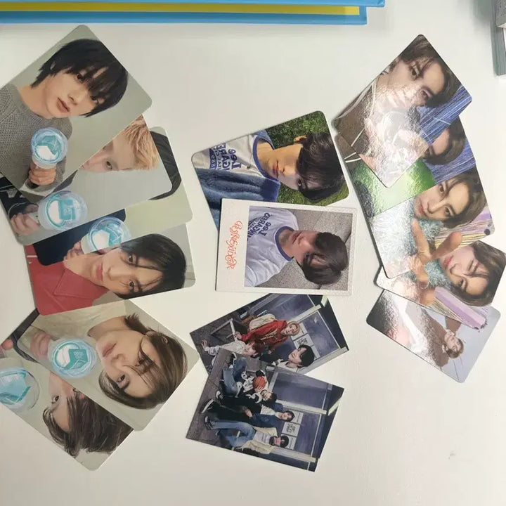 [BUNJANG] ZEROBASEONE Lee Han, Taesan, and Fanlight Photocard Bundle Set / 낙온 포카바인더+이한생일포카+응원봉포카+태산포카